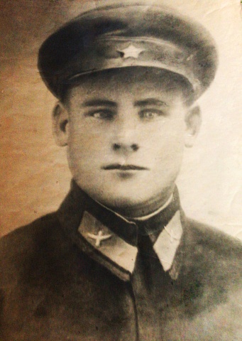 ГАЙДУКОВ Тит Иванович, 1914-1942г. Пропал без вести под Тулой в мае 1942 года, дедушка отоларинголога самарского Медгарда Марины Игоревны Седых